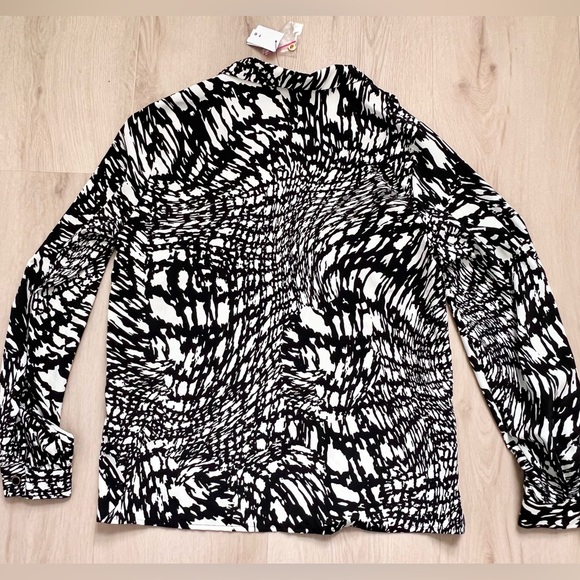 ✨NWT✨ Topshop Blouse Long Sleeve Black White Button Down Size 6 - Picture 7 of 10